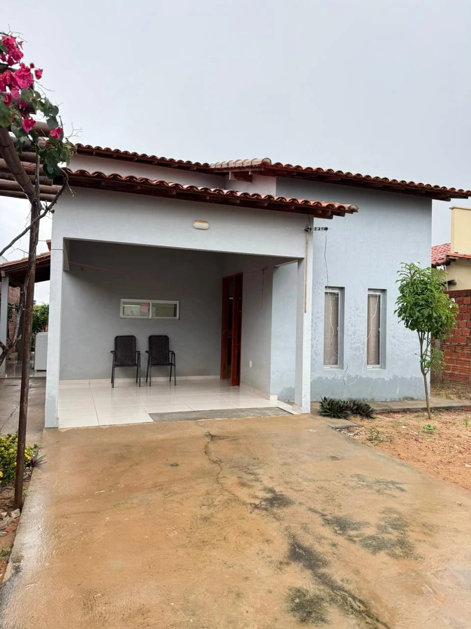 EXCELENTE CASA PARA TEMPORADA — UMBURANA